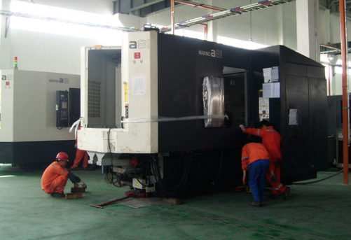 成華千斤頂在工程機械部件維修中的應用